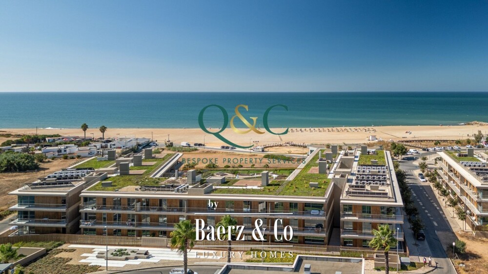 Beautiful luxury home in Quarteira, Centro image