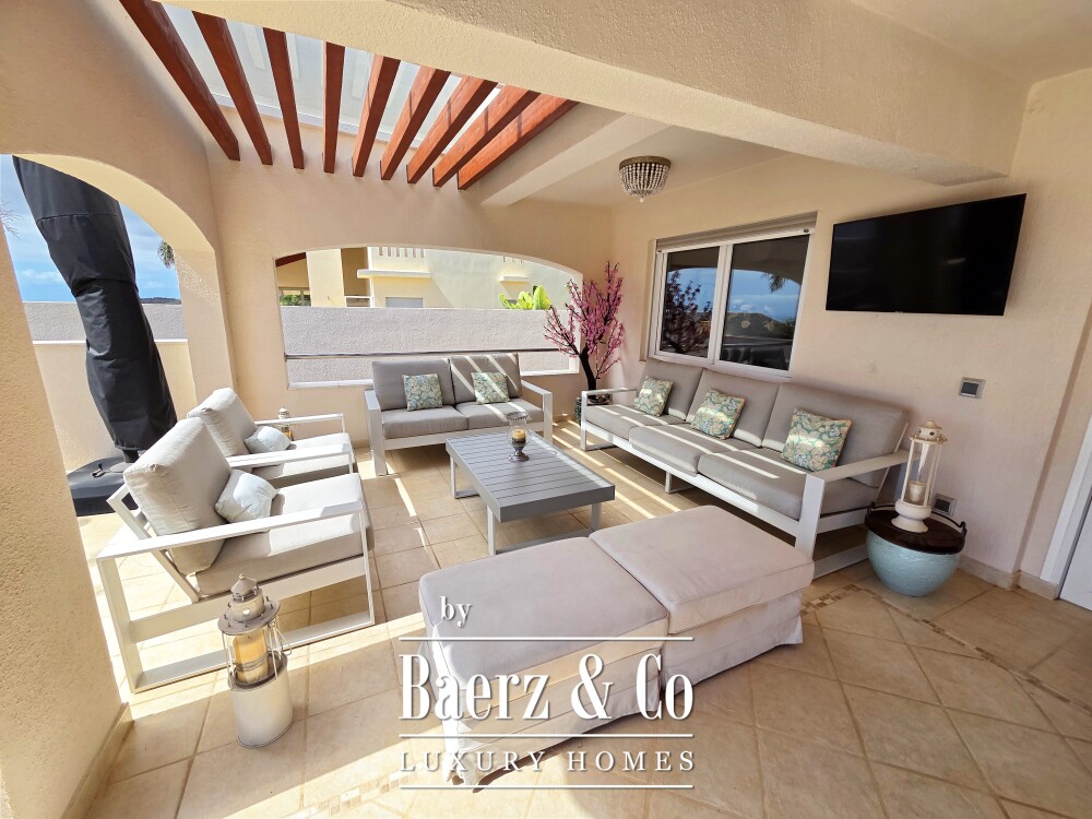 Exclusive villa situated in prestigious residential area Tenerife image