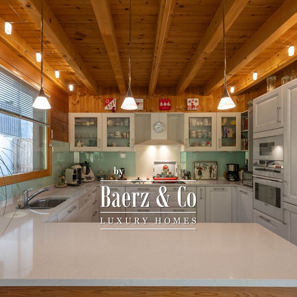 7-room chalet, 347.5sqm - Panoramic view and village center image