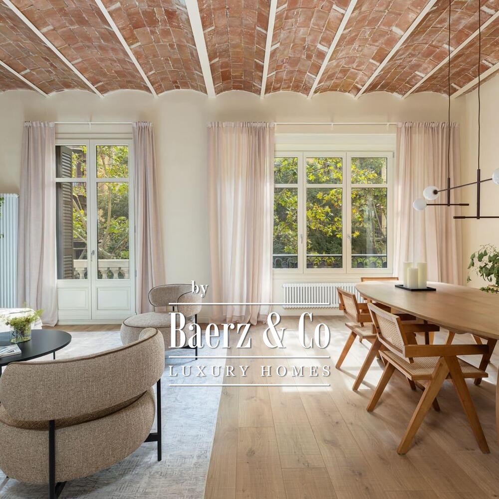 EXCLUSIVE RENOVATED RESIDENCE IN THE QUADRAT D OR · €1,790,000 image