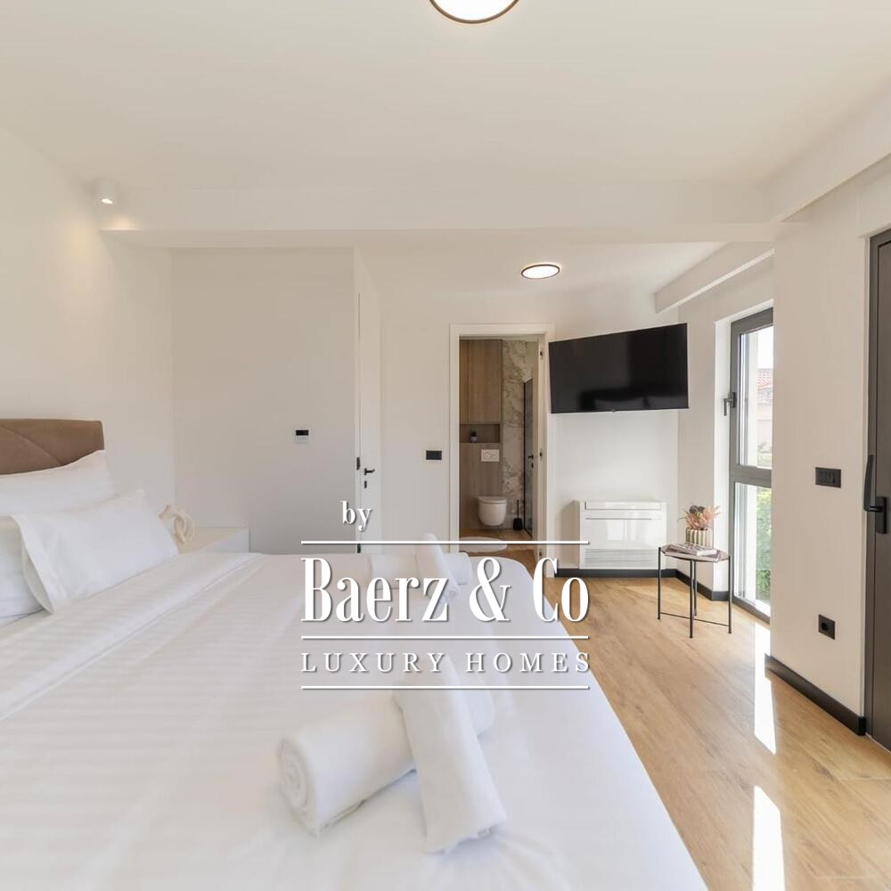 Zadar, Borik - Luxury Residence 760 m² with 3 Apartments, Elevator and Heated Infinity Pool image