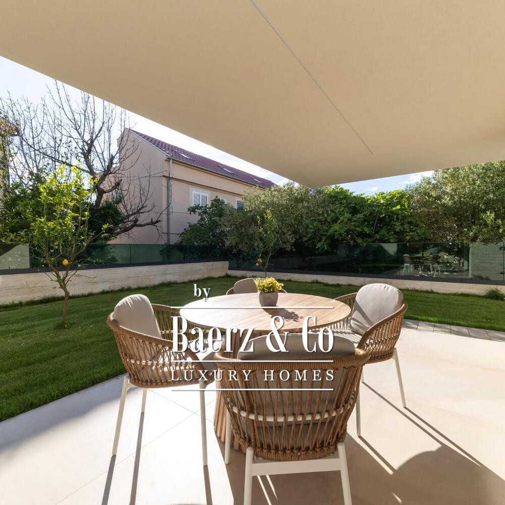 Zadar, Borik - Luxury Residence 760 m² with 3 Apartments, Elevator and Heated Infinity Pool image