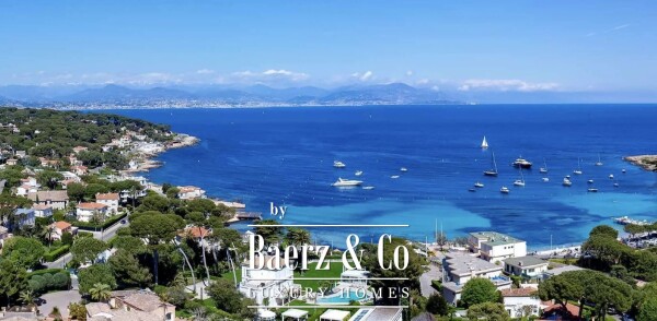 photo 14 Located in the heart of Cap d'Antibes, close to the beaches and coves of La Garoupe