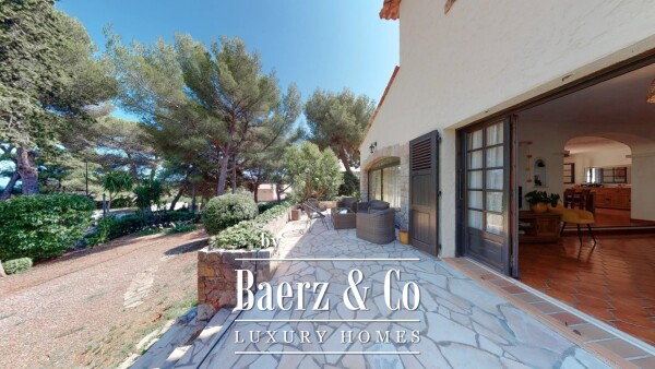 photo 1 Magnificent Provencal style stone house