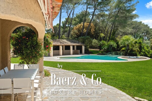 photo 12 Villa with view on Castelleras Castle