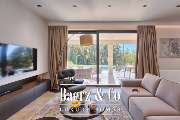 photo 39 Višnjan, a beautifully arranged villa surrounded by greenery, NKP 242 m2, on a large landscaped lot