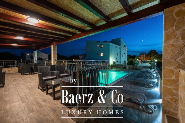 photo 2 Vinišće, house with swimming pool and 6 apartments with 1,000 m2 plot of land