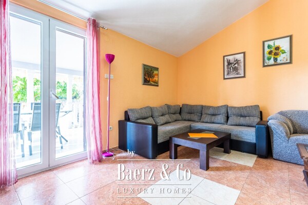 photo 13 Vinišće, house with swimming pool and 6 apartments with 1,000 m2 plot of land