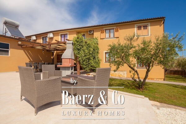 photo 5 Istria, Banjole - spacious residential and commercial holiday house, 750m2, plot 1370m2