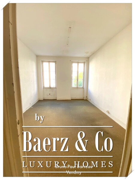 photo 7 STONE BUILDING, PRESTIGIOUS ADDRESS