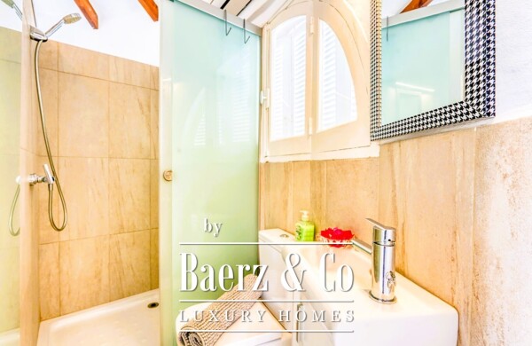 photo 18 IMPRESSIVE SEA-FRONT VILLA IN CALAN BLANES