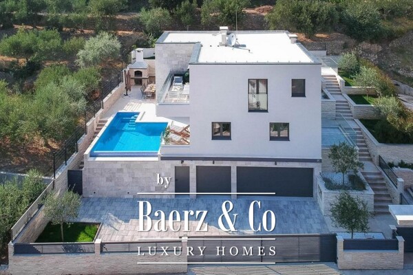 photo 1 Split, Žrnovnica, villa with pool in a quiet location