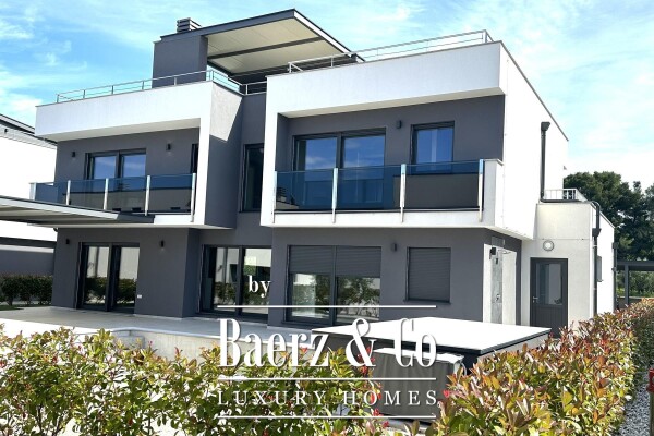 photo 1 Istria, Pomer: Exclusive Modern Villa 400 m² with Pool and Sea View, 400m from Coast