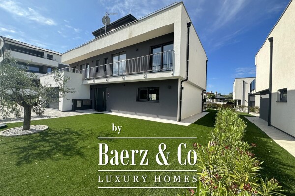 photo 5 Istria, Pomer: Exclusive Modern Villa 400 m² with Pool and Sea View, 400m from Coast