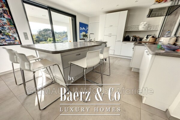 photo 9 Modern Villa with High-End Features in a Quiet Setting, on 2