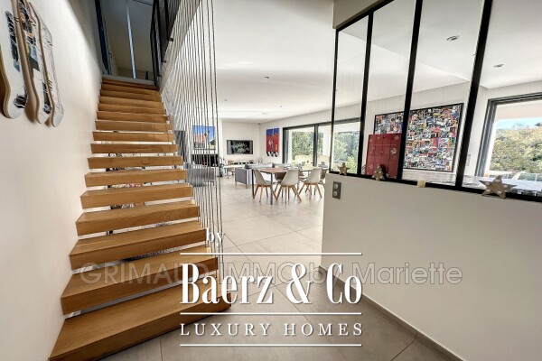 photo 10 Modern Villa with High-End Features in a Quiet Setting, on 2