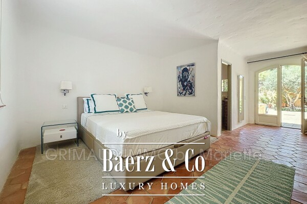 photo 19 Charming Property with Panoramic View of Grimaud Castle – La