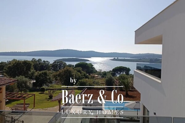 photo 2 Medulin, Pomer - beautiful villa with wellness 195 m² with sea view - 150 m from the sea