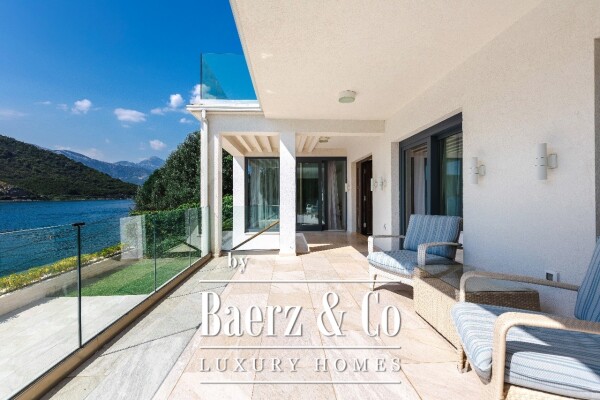 photo 3 Luxury Villa in Tivat Municipality next to the Sea
