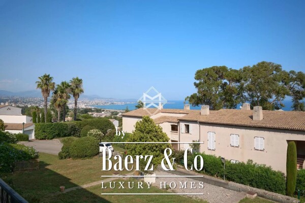 photo 9 HAUTS DE VAUGRENIER - Sublime renovated flat in a private domain