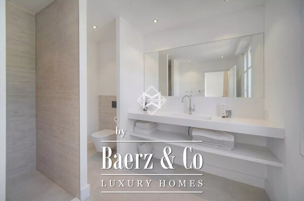 photo 6 CANNES - RENOWNED AND SOUGHT-AFTER ESTATE WITHIN WALKING DISTANCE OF THE CROISETTE - 5 BEDROOM EN SUITE VILLA - SWIMMING POOL