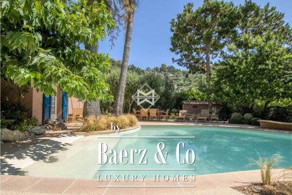 photo 3 Charming Villa with Pool and sea view in a Private Estate in Villefranche-sur-Mer