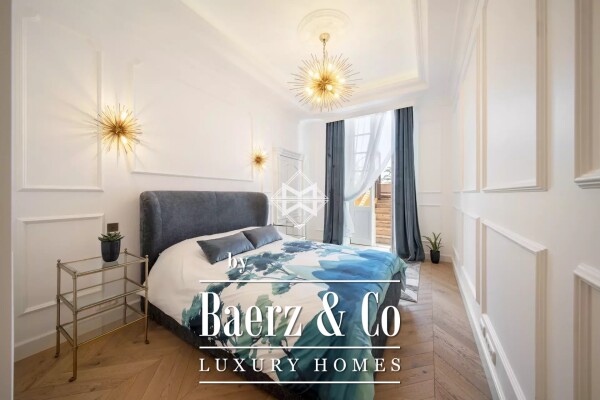 photo 8 Magnificent apartments of 230 square meters in a beautiful Niçois building on the Cours Saleya.