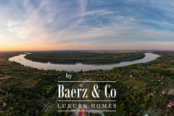 photo 26 Aljmaš, villa with three swimming pools and a view of the Danube, 25104 m2 garden