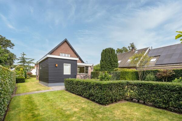 photo 24 Nieuw-Loosdrechtsedijk 77