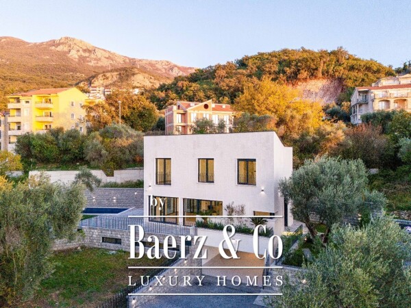 photo 3 Luxury Villa in Budva Municipality with a Pool