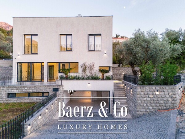 photo 5 Luxury Villa in Budva Municipality with a Pool