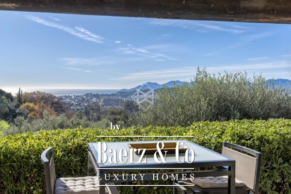 photo 2 Charming property with panoramic sea view