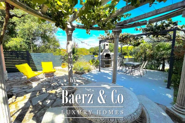 photo 6 Rovinj, Rovinjsko Selo, elegant, luxurious house 380 m2 with 4 residential units and a beauutifu...