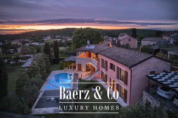 photo 3 Istra, Šorići, luxury Stone House 388 m² with Pool and construction land 4621 m²