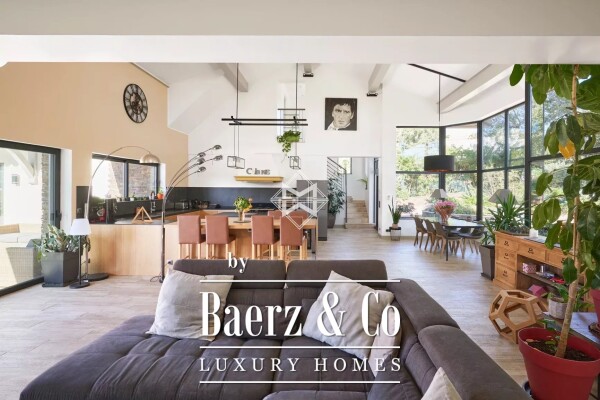 photo 10 Architect-designed Villa in Cavalaire-sur-Mer