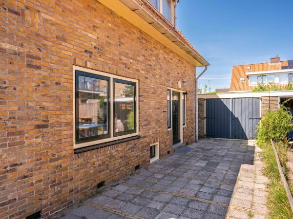 photo 42 Kerkstraat 15