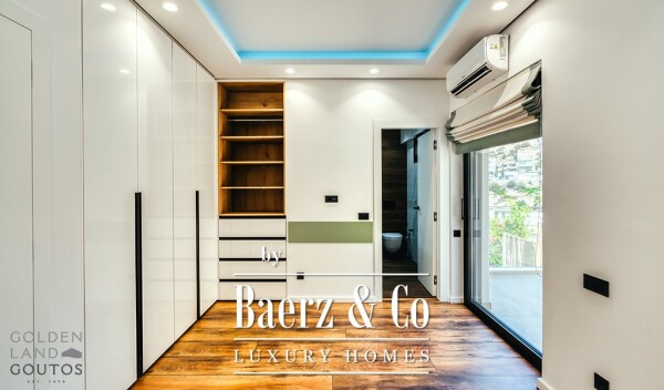 photo 11 Modern House in Voula