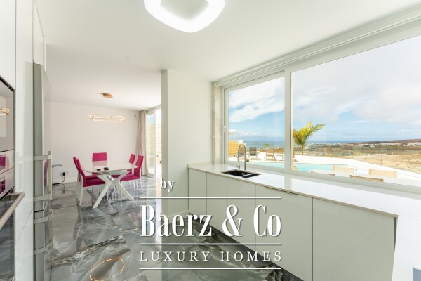 photo 6 Elegant bungalow in prestigious area.