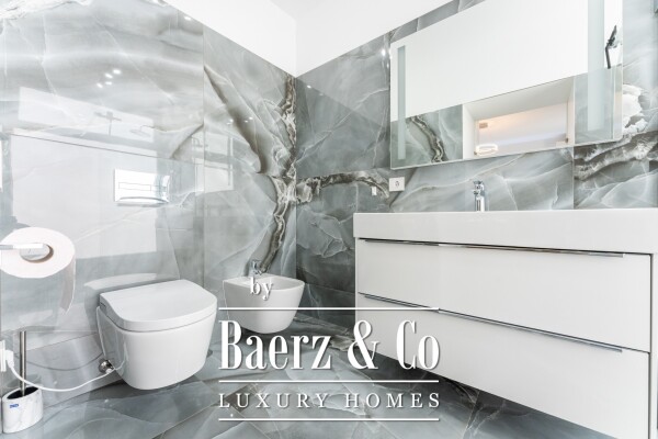 photo 12 Elegant bungalow in prestigious area.