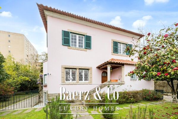 photo 1 Timeless Elegance in the Heart of Hollywood