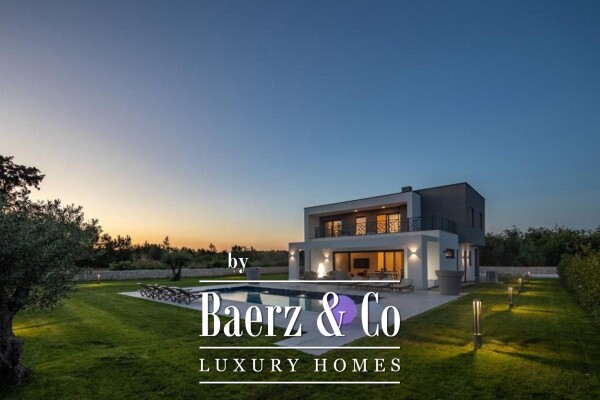 photo 3 Istria, Svetvincenat, luxury villa with modern design