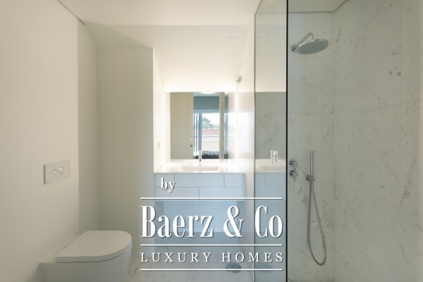 photo 17 Luxury 4 bedroom duplex  penthouse in prime Lisbon location.