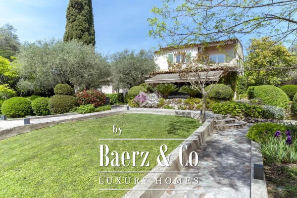 photo 2 Charming Provençal Villa in Mougins