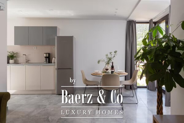 photo 1 Vis, Komiža, newly built house in the center of town