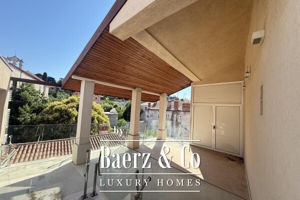 photo 3 Pula, Center- Housing Complex with two quality apartments and cafe bar, 272.02 m²