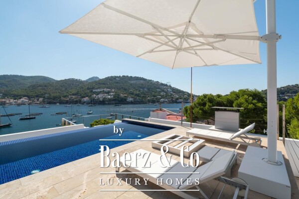 photo 12 Modern Penthouse with Private Pool by the Sea