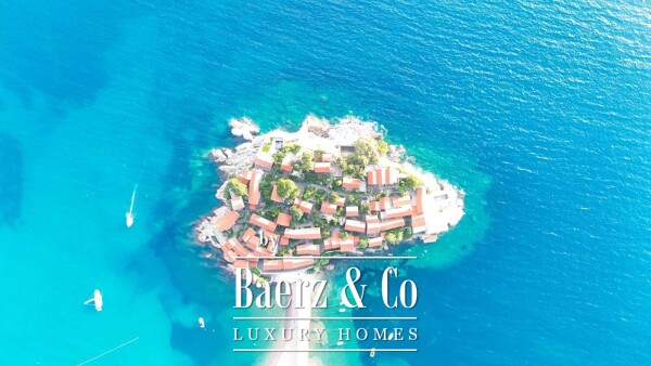 photo 2 Villa in Sveti Stefan with a Pool and a Panoramic Sea View