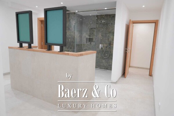 photo 20 Villa in Sveti Stefan with a Pool and a Panoramic Sea View