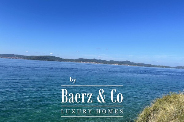 photo 9 Zadar, Karma, house with garden in an excellent location, first row to the sea, 111 m2