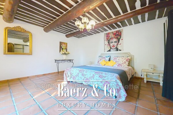 photo 4 Grimaud, France